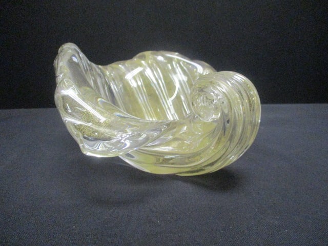 Vintage Murano Art Glass with Gold Aventurine Flecks Seashell Shaped Bowl: 7 1/2" x 3 1/2"