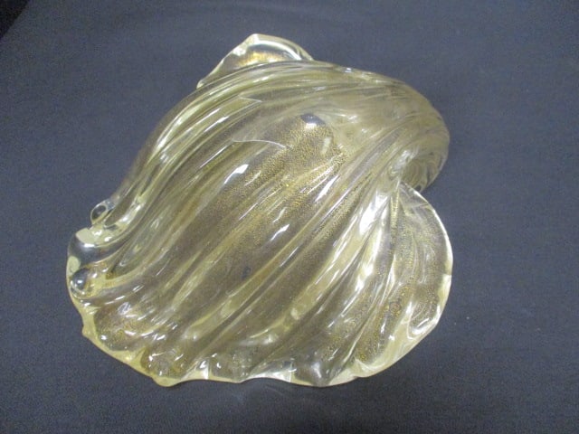 Vintage Murano Art Glass with Gold Aventurine Flecks Seashell Shaped Bowl - 3