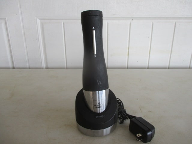 The Sharper Image Automatic Wine Bottle Opener: .