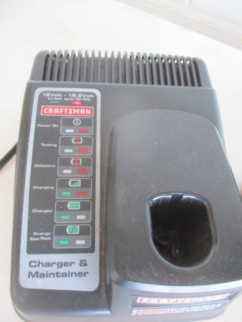 Craftsman 19.2v Right Angle Drill Driver w/3 Batteries & Charger - 2