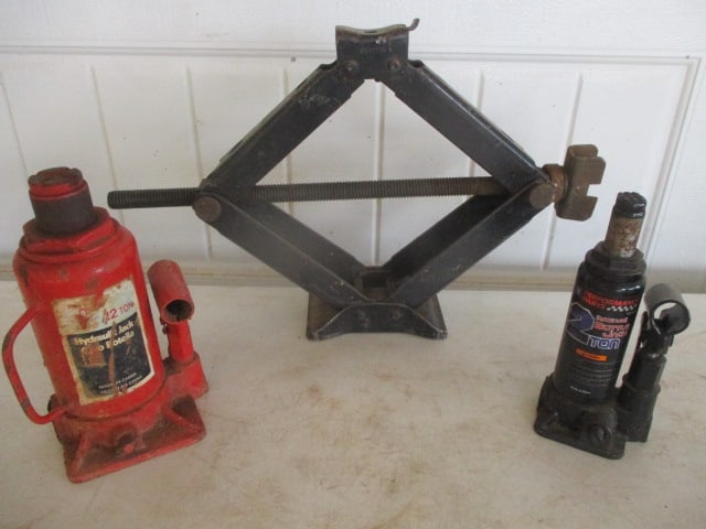 Lot of 3 Jacks: .