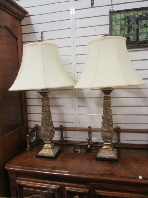 Pair of The Bradbury Gallery "Claremont" Table Lamps: 35 1/2"h, Local Pickup Only