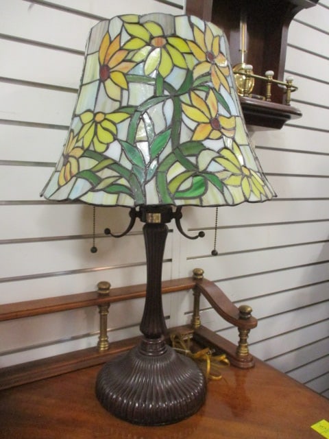 Stained Glass Style Table Lamp with Sunflower Motif Shade: 26"h, double pull chain, Local Pickup Suggested