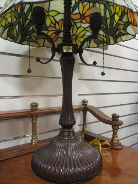 Stained Glass Style Table Lamp with Sunflower Motif Shade - 4