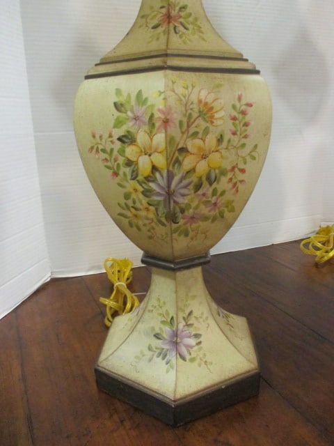 Pair of The Bradbury Gallery Hand Decorated French Country Table Lamps - 6