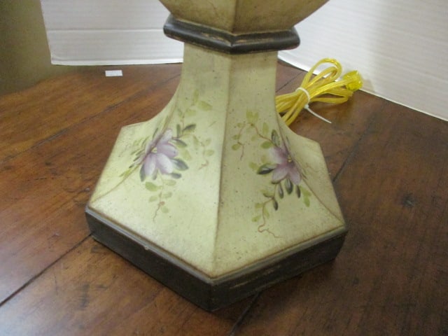 Pair of The Bradbury Gallery Hand Decorated French Country Table Lamps - 7