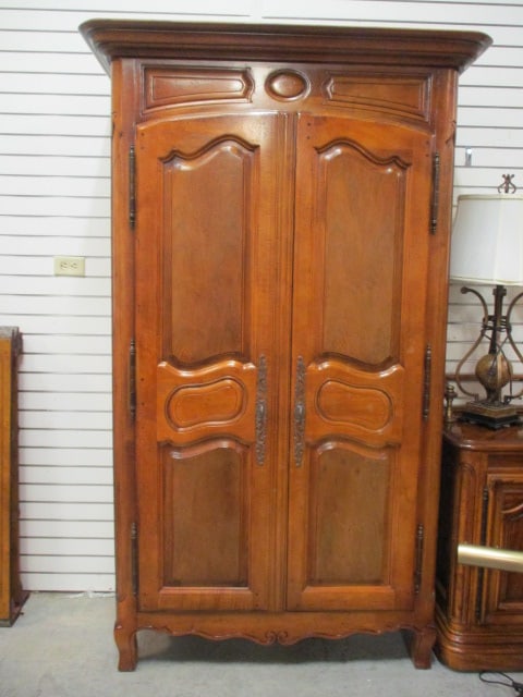 Henredon Pierre Deux French Country Armoire/Media Cabinet (1 of 15)