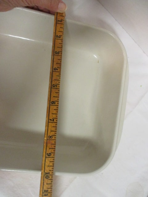 Le Creuset Enamel over Cast Lasagna Casserole with Metal Handles - 10