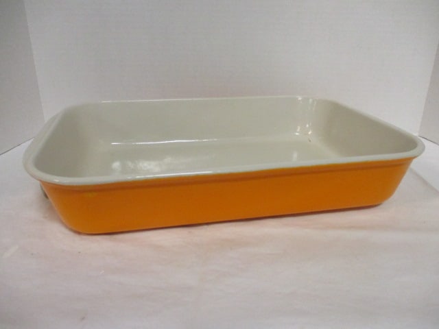 Le Creuset Enamel over Cast Lasagna Casserole with Metal Handles: 15 1/2" x 10" x 3"