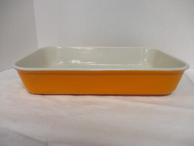 Le Creuset Enamel over Cast Lasagna Casserole with Metal Handles - 2