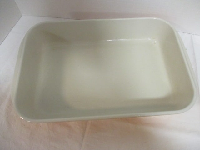 Le Creuset Enamel over Cast Lasagna Casserole with Metal Handles - 4
