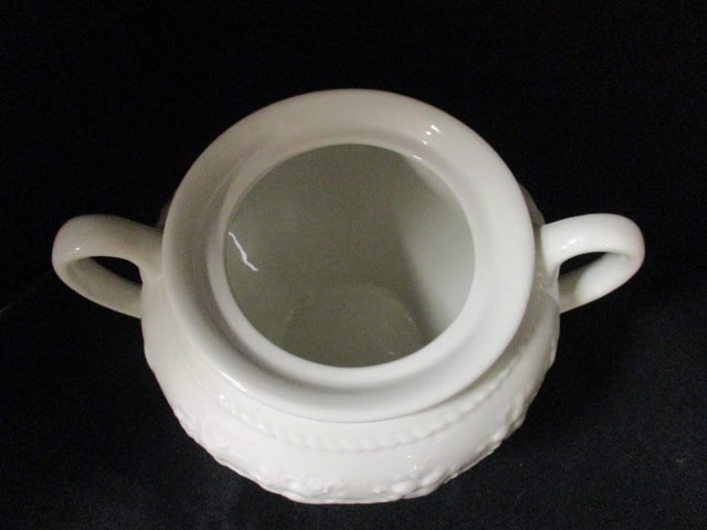 67 Pieces of Wedgwood Home "Festivity" Earthenware - 4