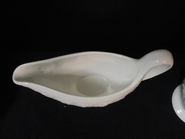 67 Pieces of Wedgwood Home "Festivity" Earthenware - 7