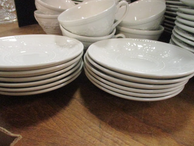 Wedgwood Home "Festivity" Earthenware Creamer, Sugar Bowl and Sauce Boat - 5