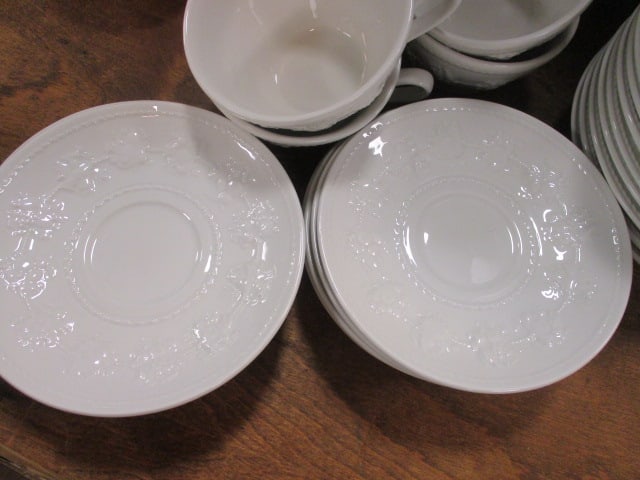 Wedgwood Home "Festivity" Earthenware Creamer, Sugar Bowl and Sauce Boat - 6