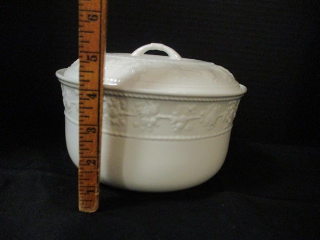 Wedgwood Home "Festivity" Earthenware Covered Oven to Table Casserole - 5