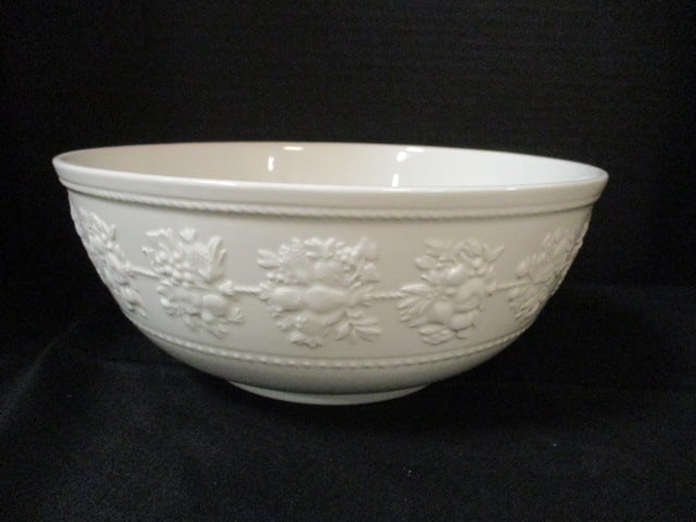 Wedgwood Home "Festivity" Earthenware Mixing/Serving Bowl: 10"dia x 4 1/4"h