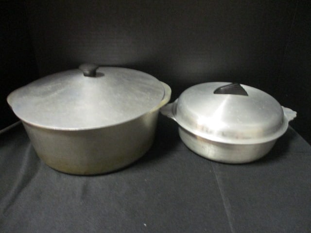 Vintage Wear-Ever Aluminum Covered Casserole and Club Dutch Oven: Wear-Ever 8 3/4", Club 10"dia