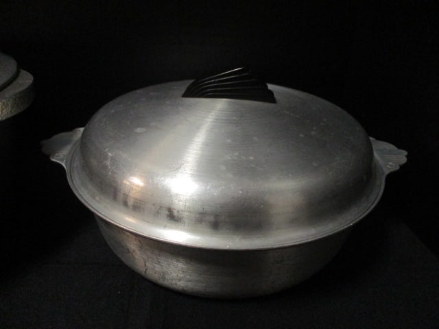 Vintage Wear-Ever Aluminum Covered Casserole and Club Dutch Oven - 2