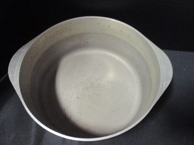 Vintage Wear-Ever Aluminum Covered Casserole and Club Dutch Oven - 8