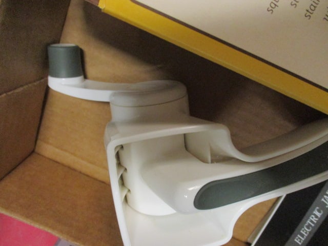 Williams-Sonoma Vegetable Chop and Measure in Original Box, Electric The Jar Opener and - 8