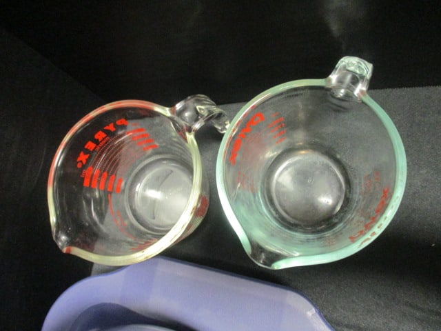 Pyrex Measuring Cups, Round Storage Container and Lasagna Dish with Storage Lid - 4
