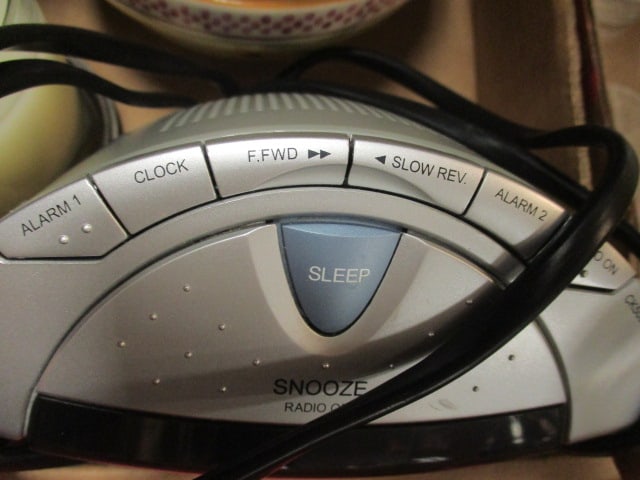 Sunbeam Iron, Starbucks Insulated Travel Cup, Cereal Bowls, Emerson Digital Clock, etc. - 5
