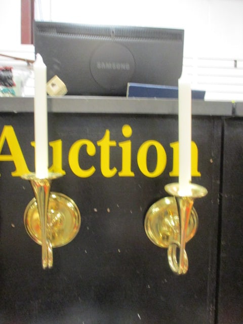 Pair of Brass Fox Hunting Horn Shaped Candlestick Wall Sconces (1 of 4)