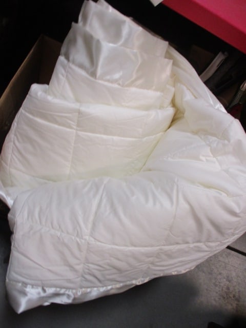 Cuddledown Queen Size Bedspread - 2