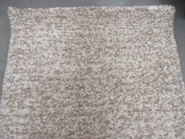 Safavieh Sand/Ivory Ultimate Shag Small Area Rug - 2