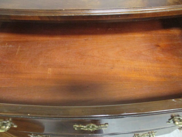 Henredon "Aston Court" Banded Mahogany Bowfront Small 3 Drawer Chest/Nightstand - 9