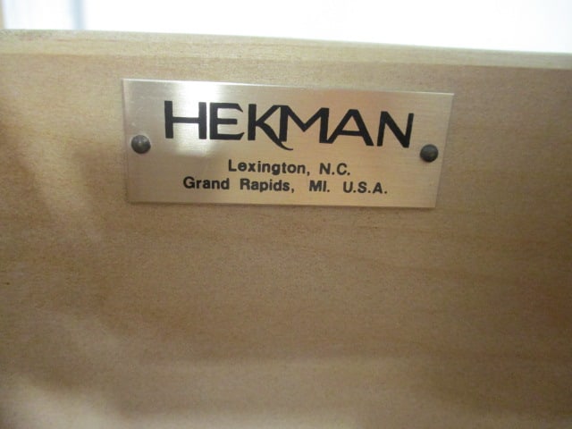 Hekman Oak 3 Drawer Nightstand - 8