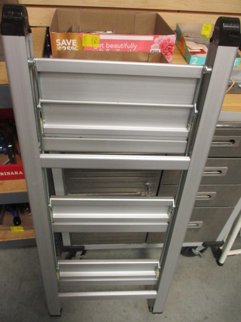 Gorilla Ladders Model 01-12007-00 Folding 2 Step Ladder and Tivoli Aluminum Compact - 5