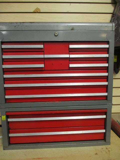 Craftsman 2 Piece Tool Chest and Contents (1 of 10)