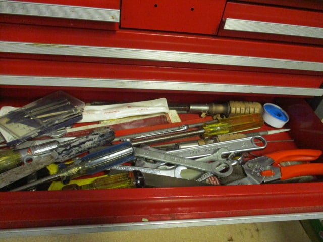 Craftsman 2 Piece Tool Chest and Contents - 5