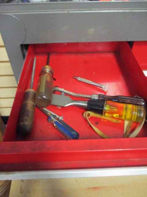 Craftsman 2 Piece Tool Chest and Contents - 9
