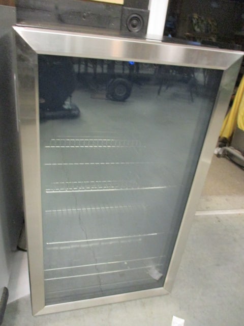 Insignia Beverage Cooler (1 of 4)