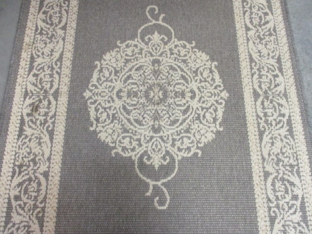 Indoor/Outdoor Center Medallion Design Floor Mat - 3