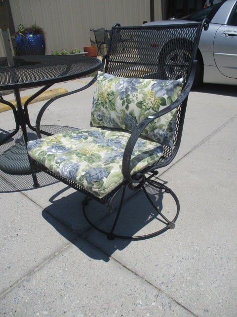 Black Metal Mesh Umbrella Table, Umbrella, Umbrella Stand, Pair of Bouncy Armchairs - 5