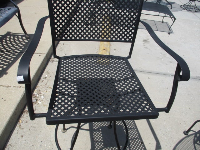 Black Metal Mesh 5 Piece Pub Table Set - 7