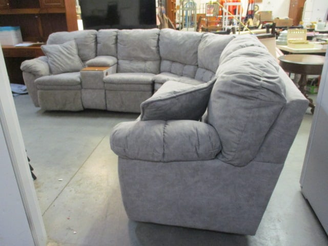 Like New Benchcraft 3 Piece Sectional Sleeper Sofa with Recliners - 2