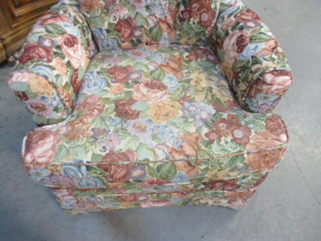 Vintage Button Tufted Jacquard Tapestry Upholstered Club Chair - 6