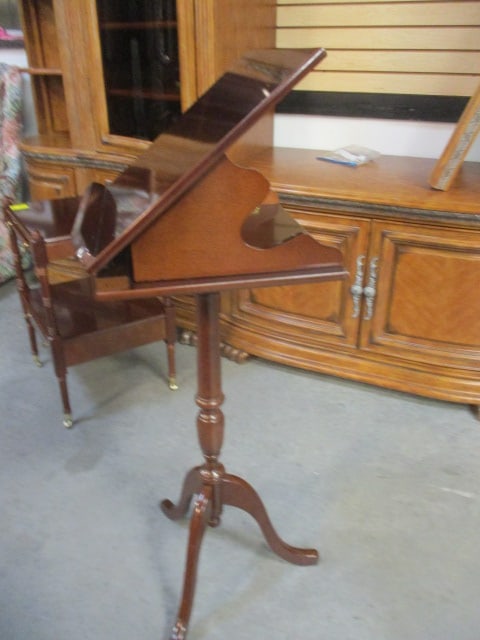 Bombay Mahogany Bible/Book Library Podium Stand - 2