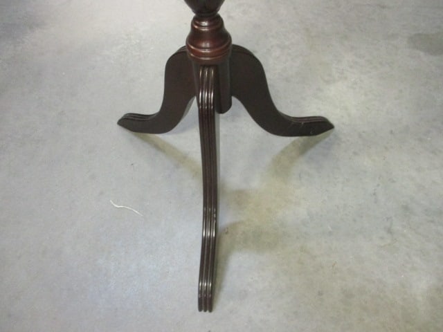 Bombay Mahogany Round Pedestal Stand - 5