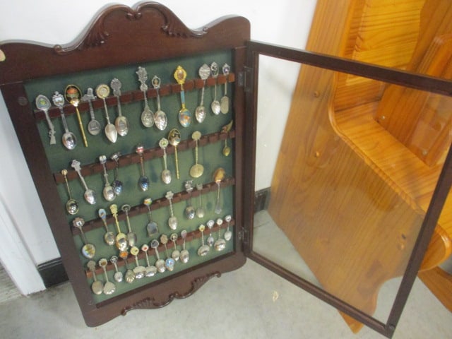 Bombay Mahogany Spoon Collector's Display Cabinet - 4