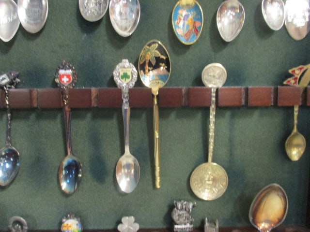 Bombay Mahogany Spoon Collector's Display Cabinet - 8
