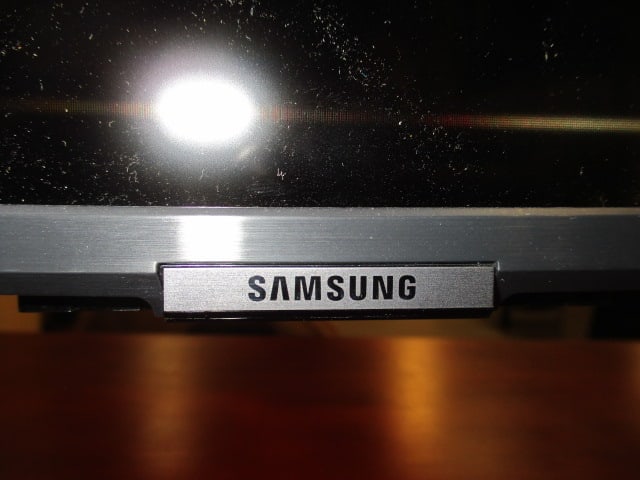 Samsung 55" Smart TV with Remote - 3