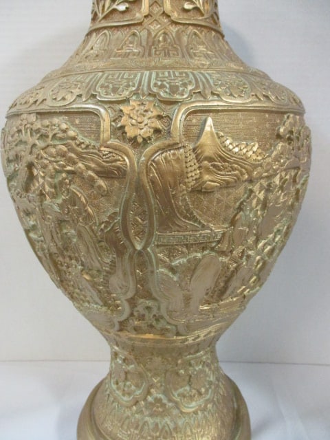 Large Gilt Chinoiserie Scene in Relief Chalkware Vase - 3