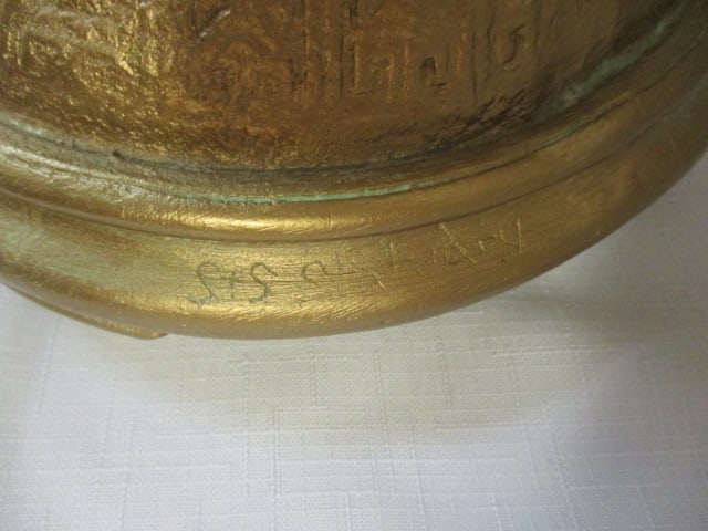 Large Gilt Chinoiserie Scene in Relief Chalkware Vase - 6
