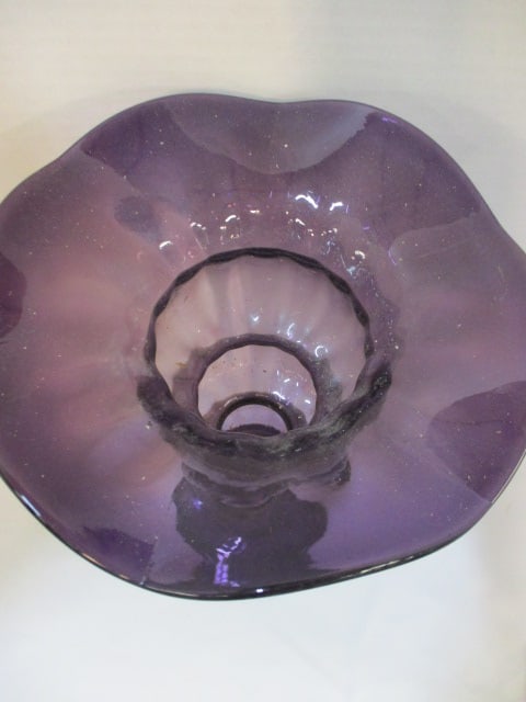 Amethyst Footed Art Glass Ruffle Vase - 4